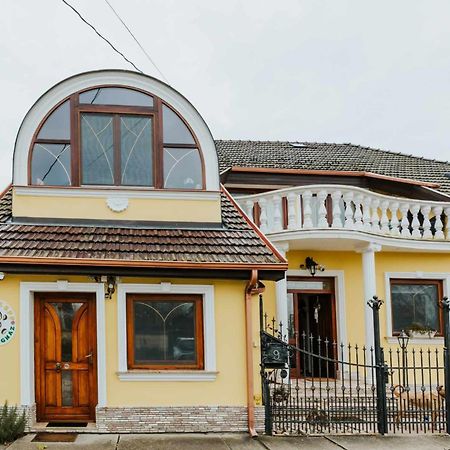 Apartamento Kipp-Kopp Vendeghaz Szeged Exterior foto